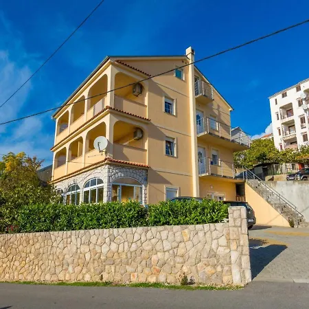 Roko Apartment *